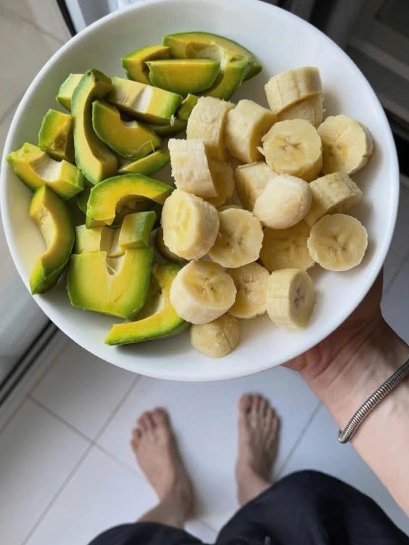 Your Mornings Will NEVER Be The Same: 9 Unbelievable Benefits of Avocado & Banana You Can't Afford to Miss!