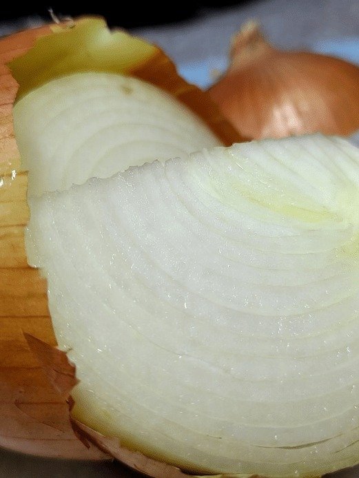 Forget Expensive Creams! THIS Unexpected Kitchen Staple Will Give You Smoother, Brighter Skin (You Won't Believe It's Onion!)